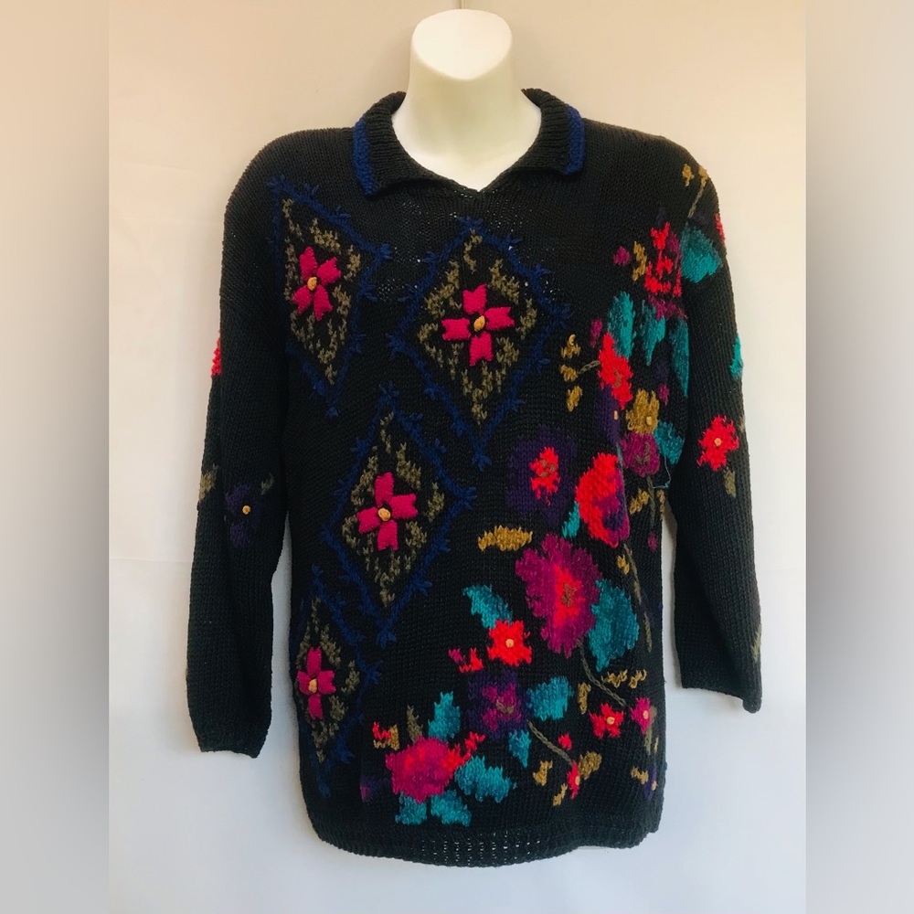 Jennifer Reed Hand Knitted Black Floral 90s Sweater    Size M